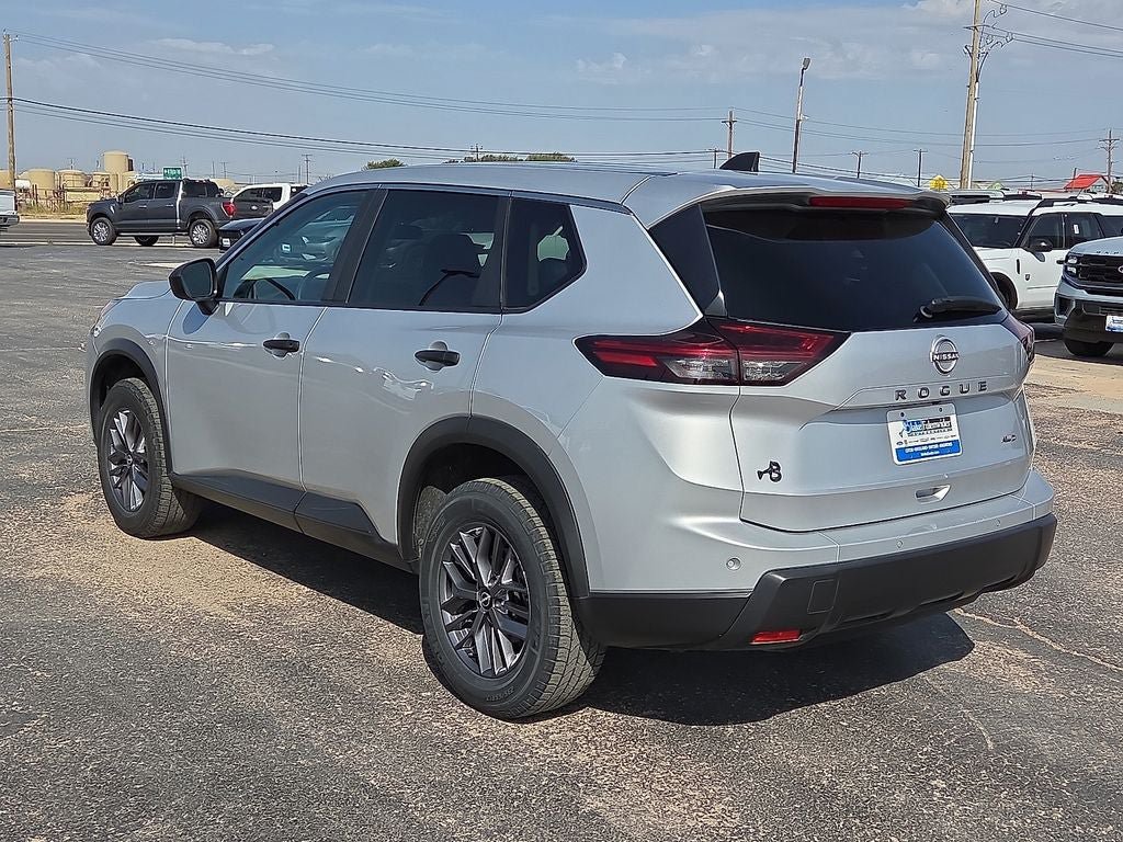 Used 2024 Nissan Rogue S AWD/4WD image 3