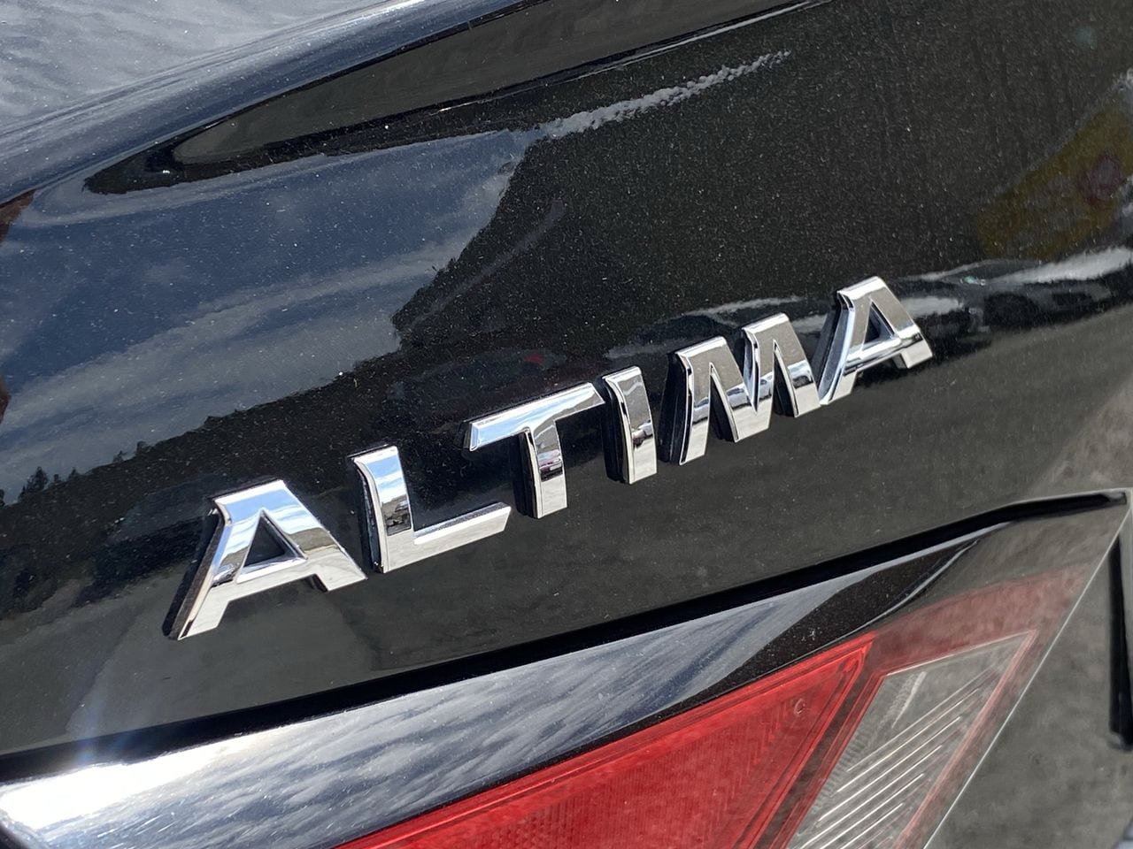 Certified 2022 Nissan Altima 2.5 SV FWD image 5