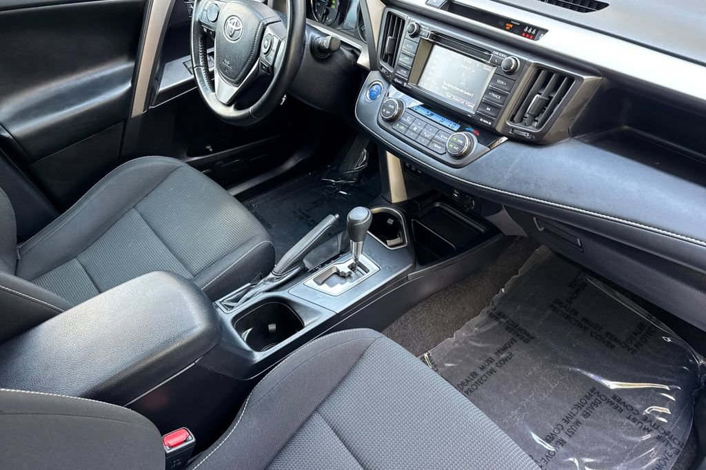 Certified 2018 Toyota RAV4 XLE AWD/4WD image 15