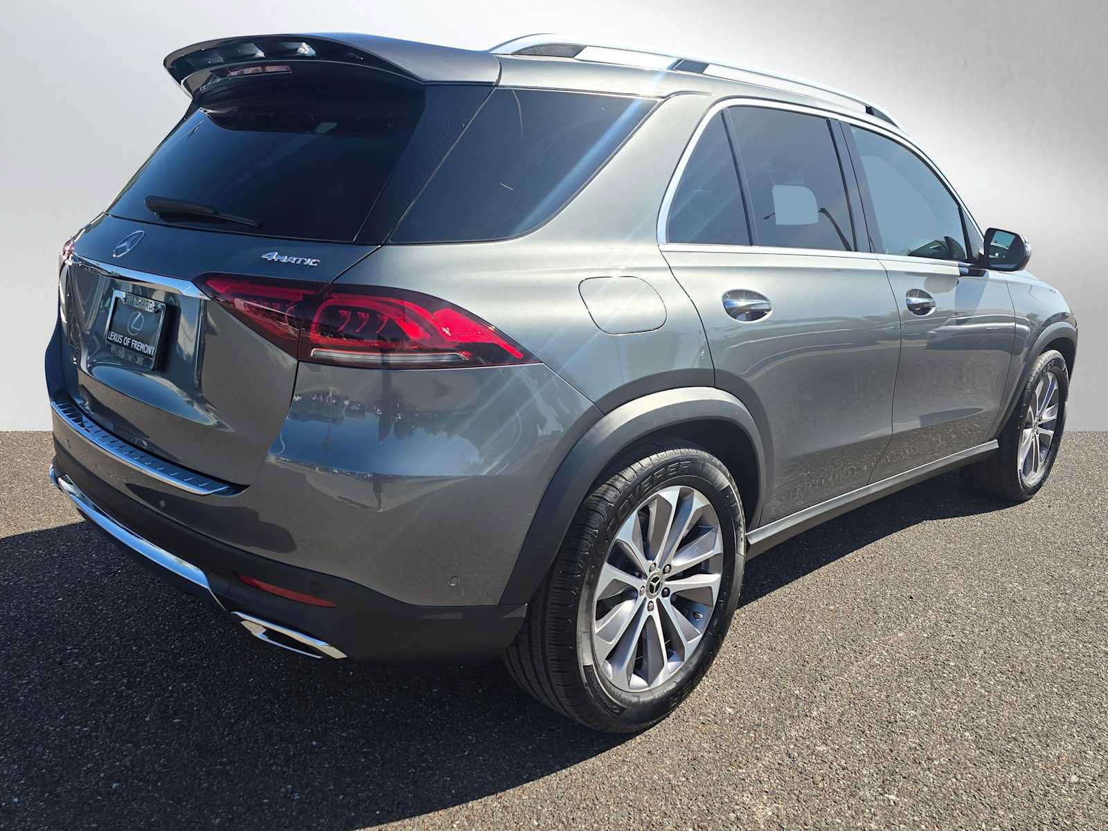 Used 2023 Mercedes-Benz GLE 350 4MATIC image 3