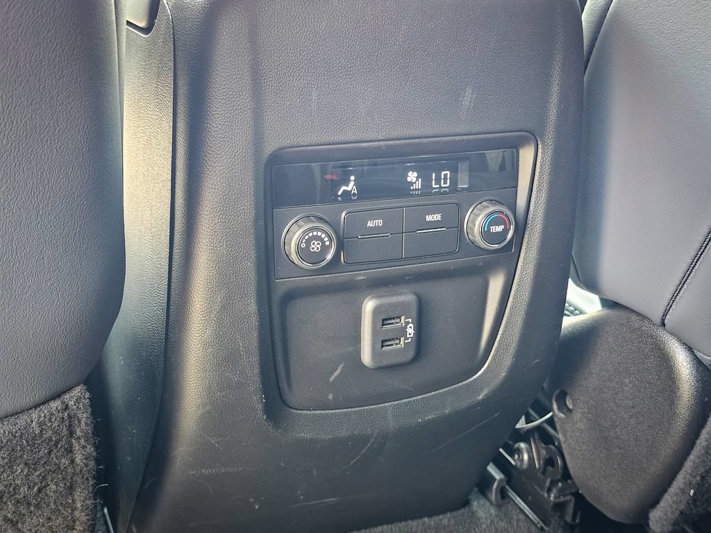 Used 2024 Buick Enclave Essence w/ Sport Touring Edition AWD/4WD image 31