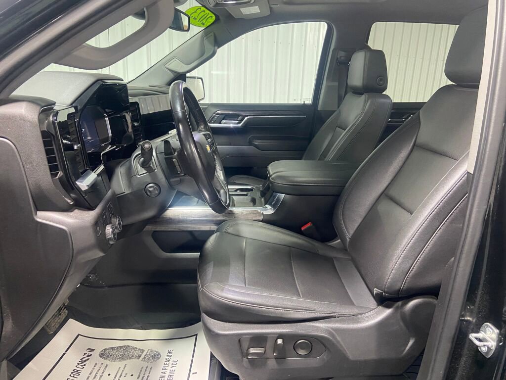 Used 2023 Chevrolet Silverado 1500 LTZ w/ LTZ Premium Package image 8