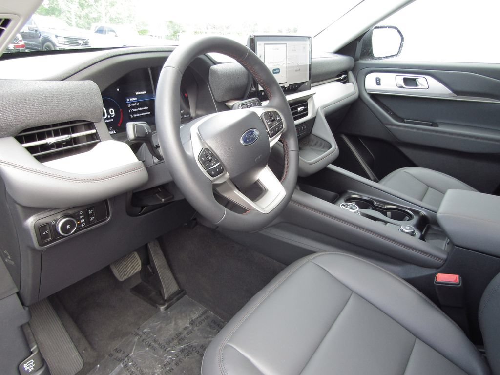 New 2026 Ford Explorer Active w/ Active Comfort Package AWD/4WD image 10