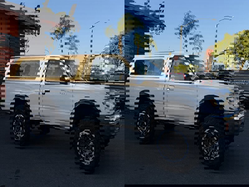 Used 1999 Toyota Tacoma 4x4 Regular Cab image 27