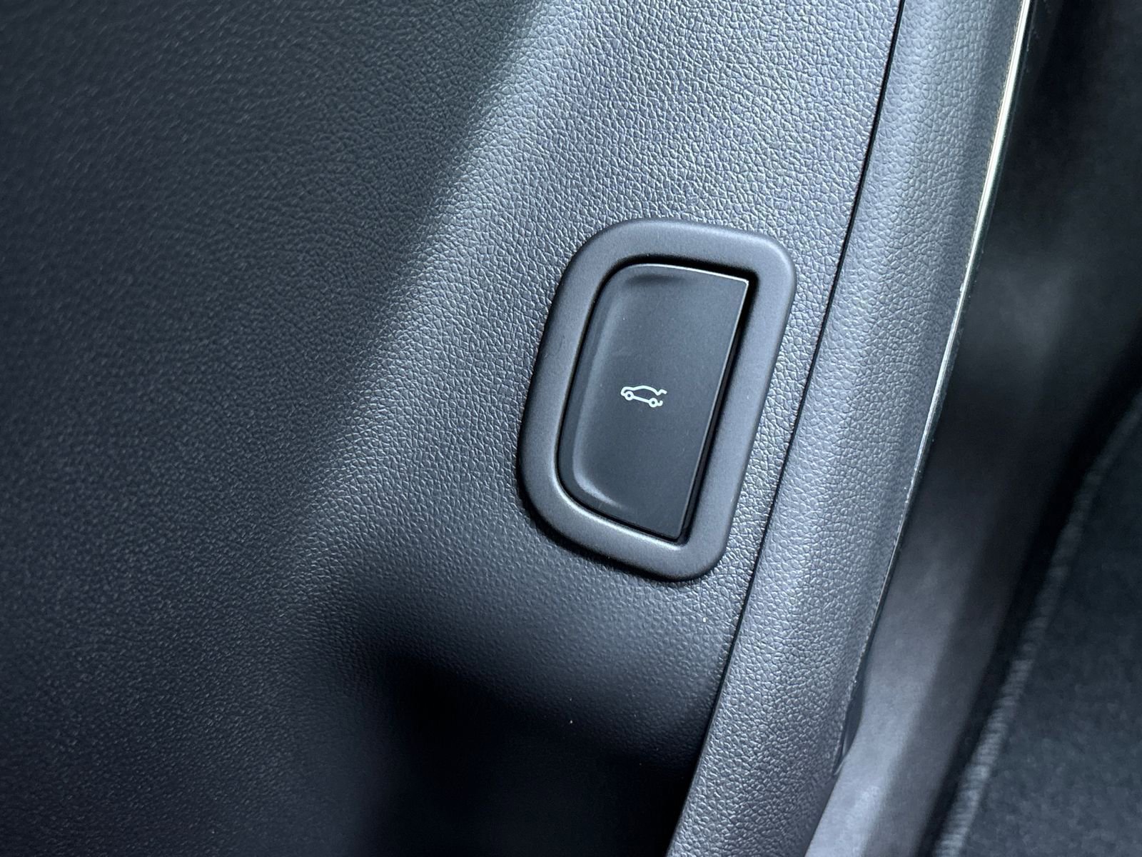 New 2026 GMC Acadia Elevation w/ Elevation Premium Package image 18