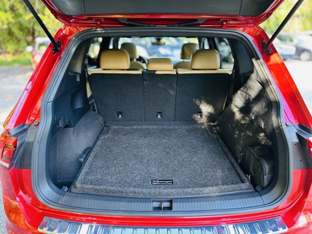 Used 2022 Volkswagen Tiguan SE w/ Panoramic Sunroof Package image 22