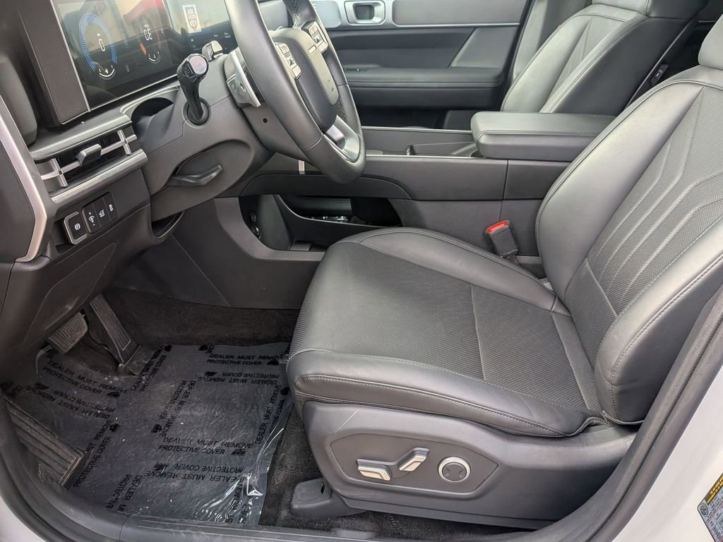 Used 2025 Hyundai Santa Fe SEL image 24