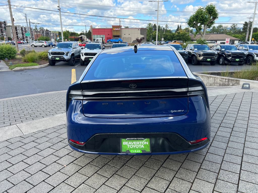 New 2026 Toyota Prius Plug-In Hybrid FWD image 4