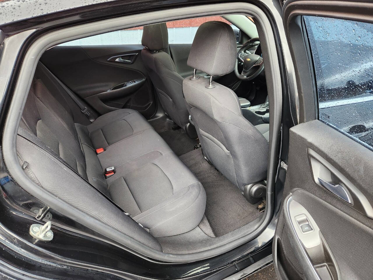 Used 2017 Chevrolet Malibu LT w/ Driver Confidence Package image 12