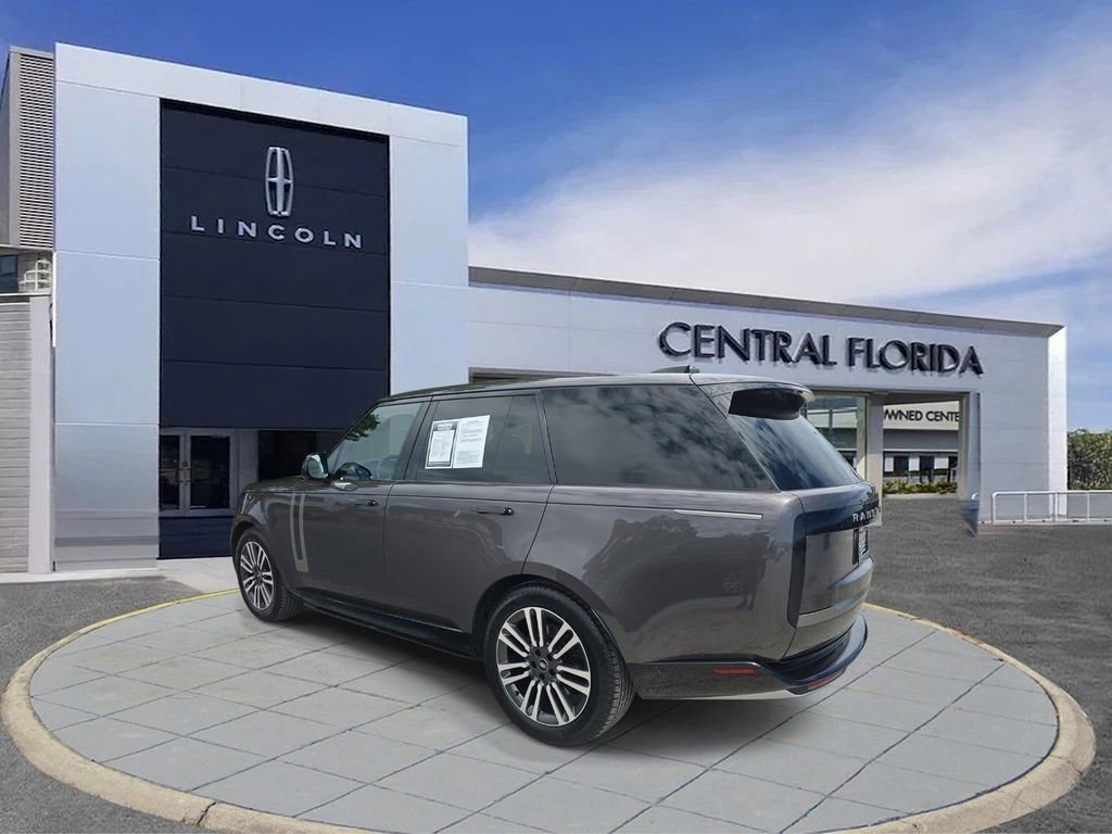 Used 2023 Land Rover Range Rover SE image 6