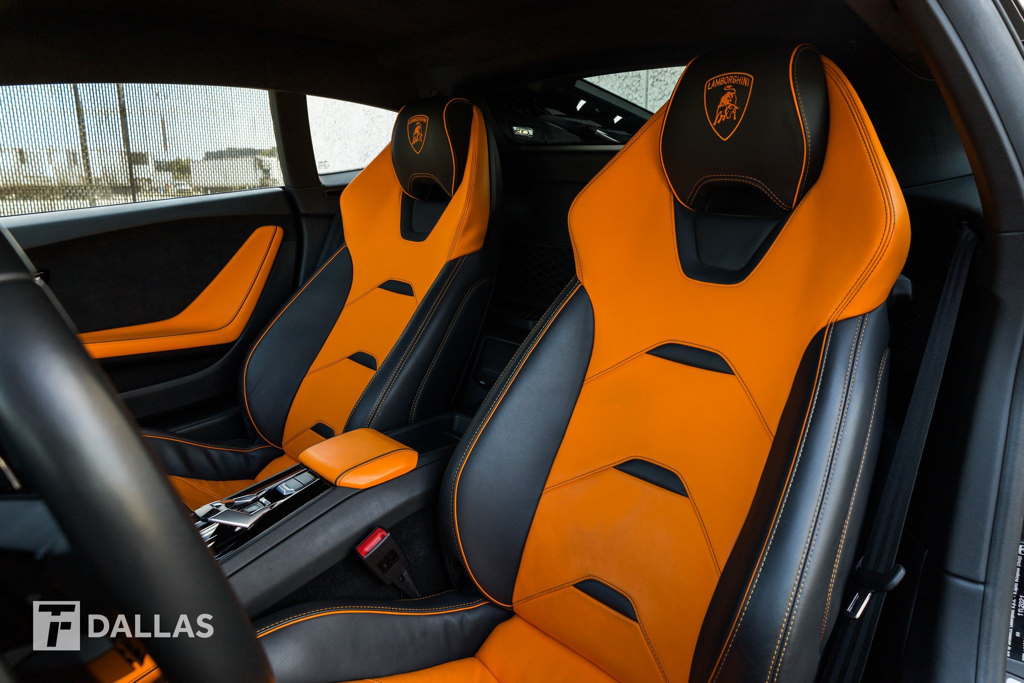Used 2022 Lamborghini Huracan EVO RWD image 23