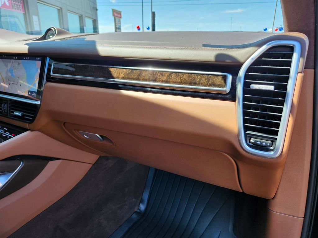 Used 2019 Porsche Cayenne Turbo AWD/4WD image 11