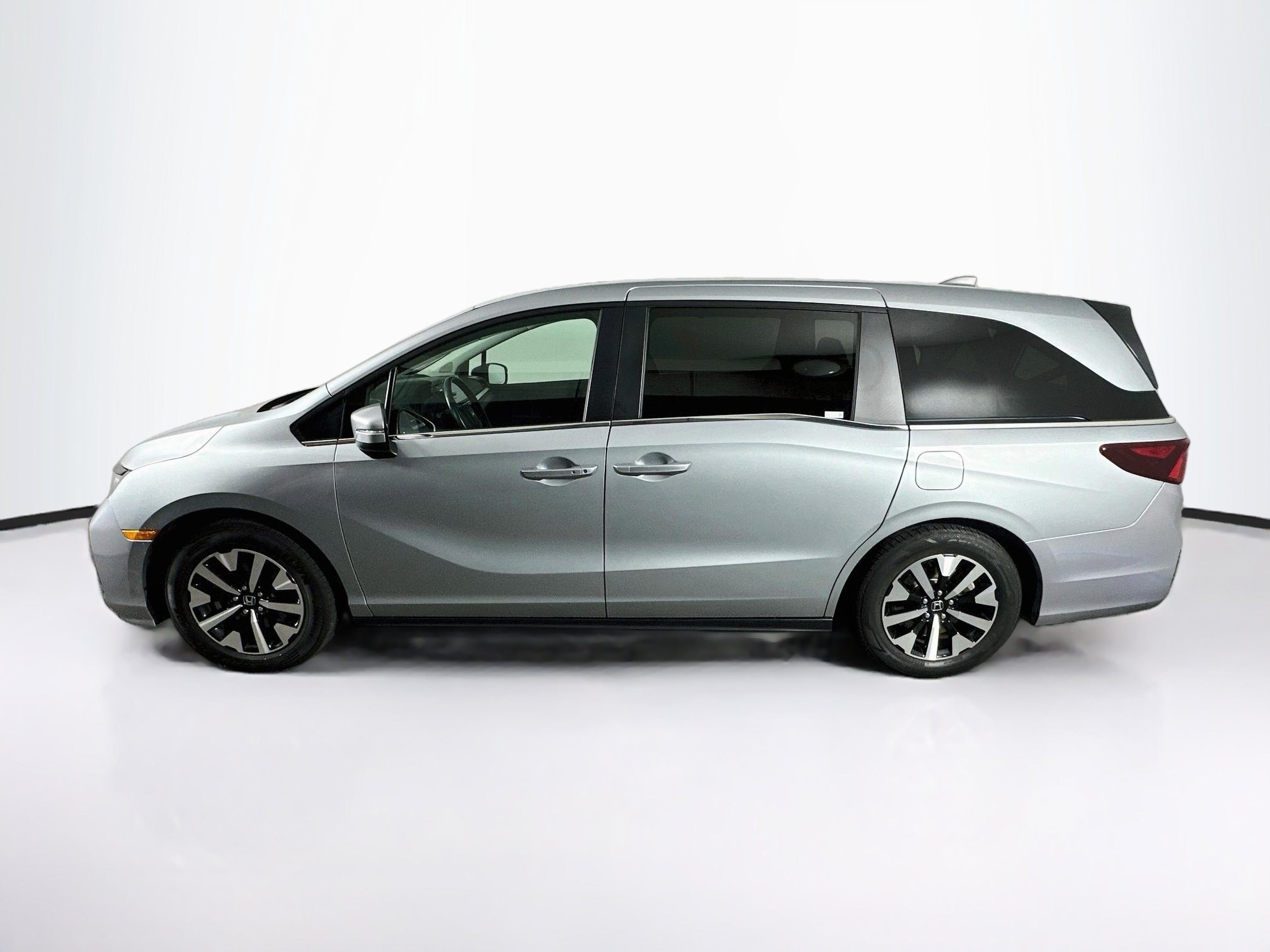 Used 2025 Honda Odyssey EX-L image 4