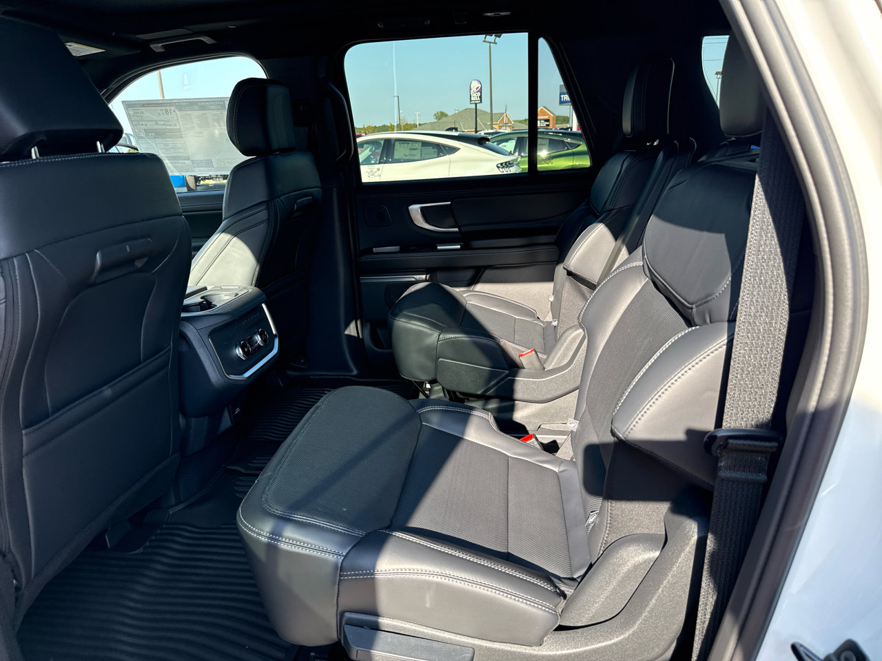 New 2025 Ford Expedition Max Platinum image 18