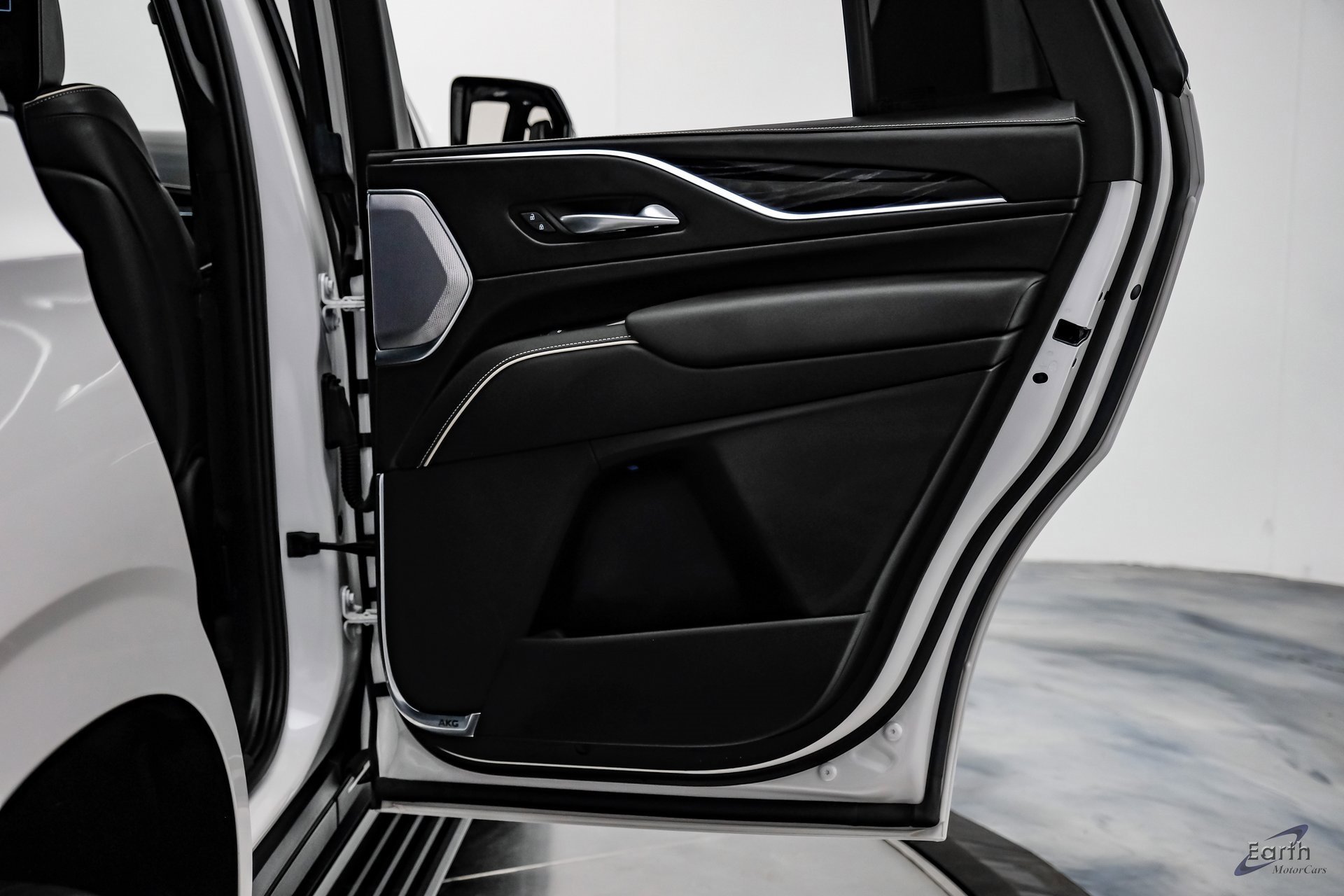 Used 2023 Cadillac Escalade V image 91