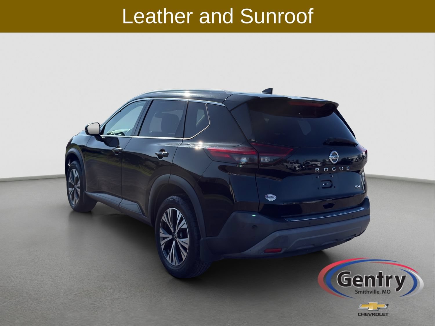 Used 2021 Nissan Rogue SV w/ Premium Package FWD image 4