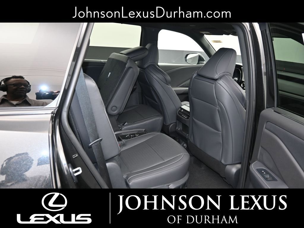 New 2026 Lexus TX 500h AWD image 11