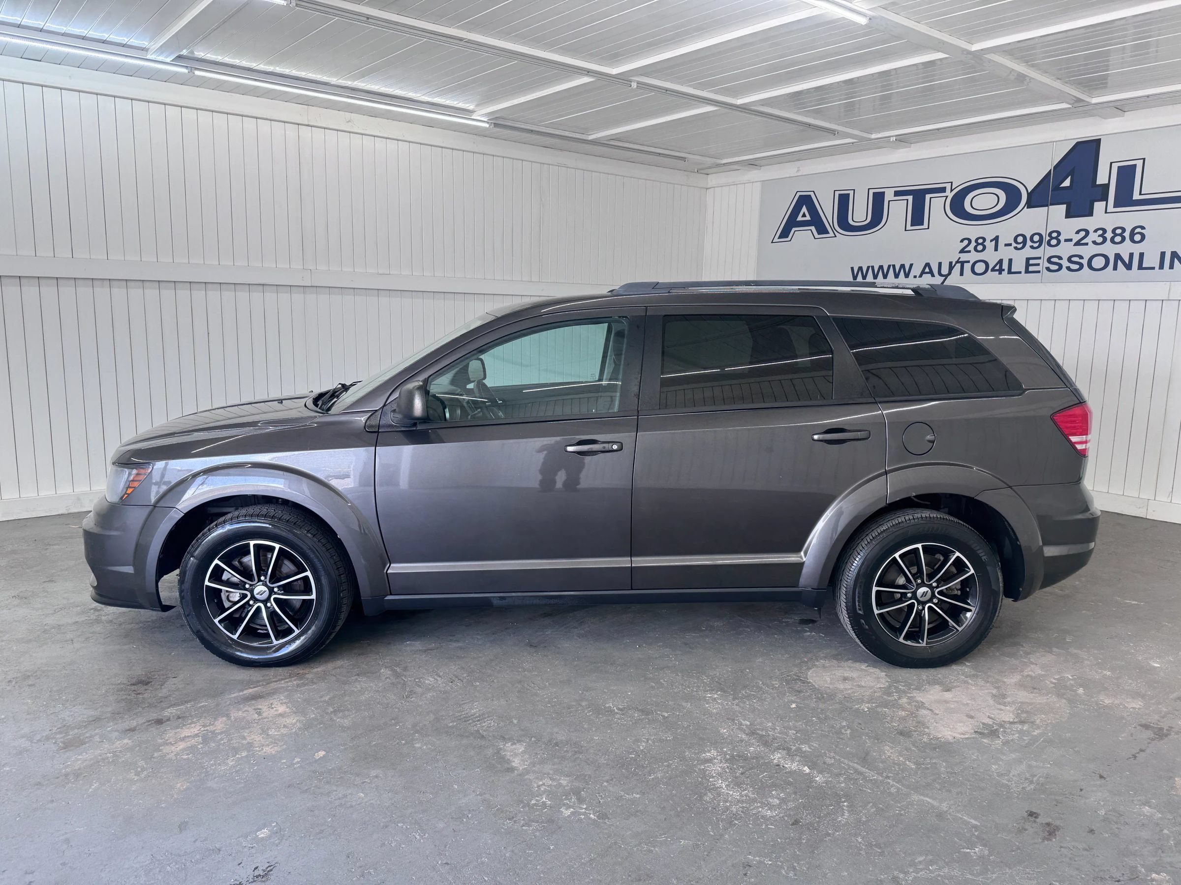 Used 2018 Dodge Journey SE w/ Popular Equipment Group FWD image 8