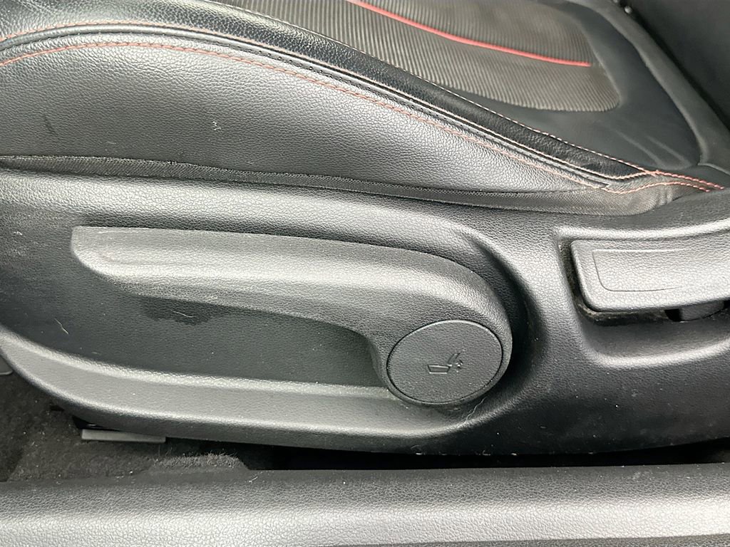 Used 2019 Hyundai Veloster 2.0 Premium FWD image 18