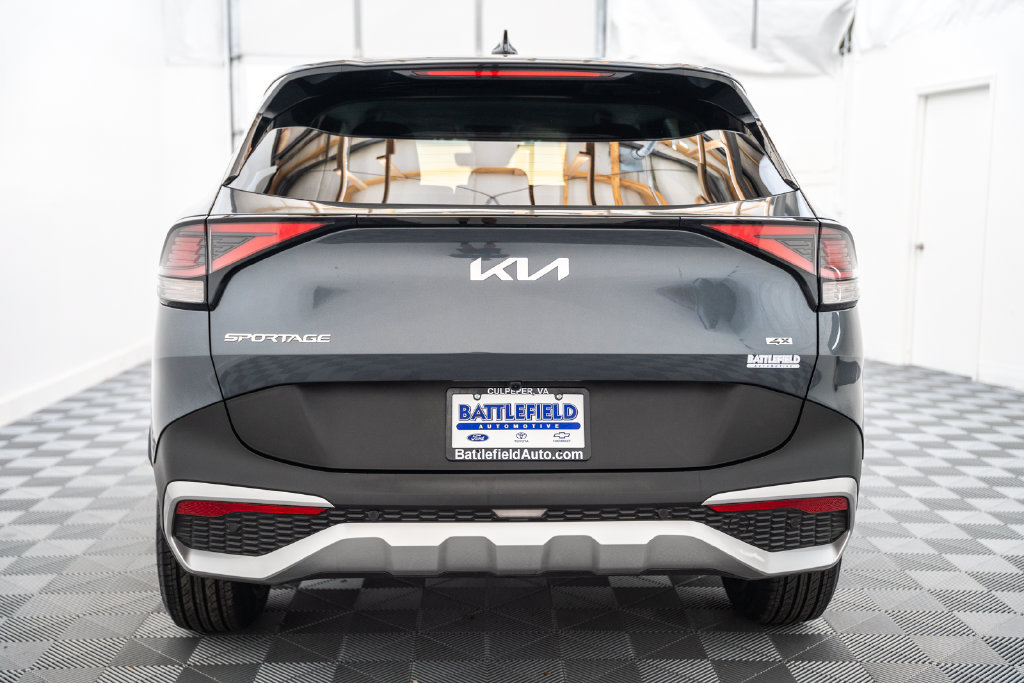 Used 2025 Kia Sportage LX AWD/4WD image 6