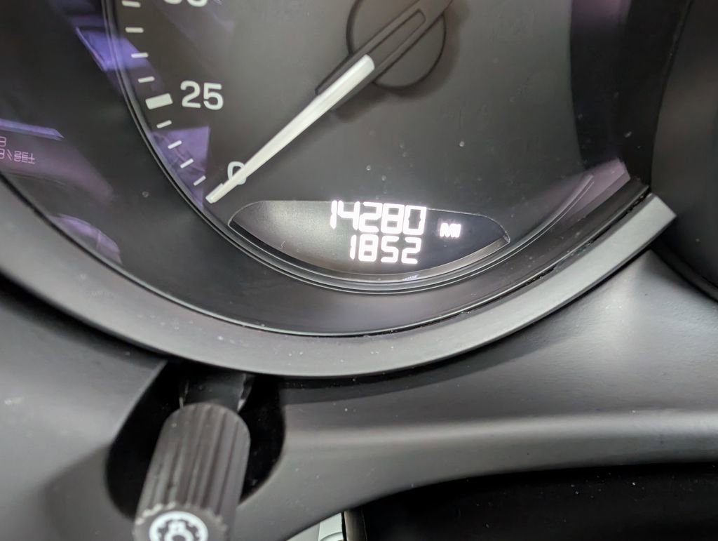 Used 2024 Porsche Macan image 23