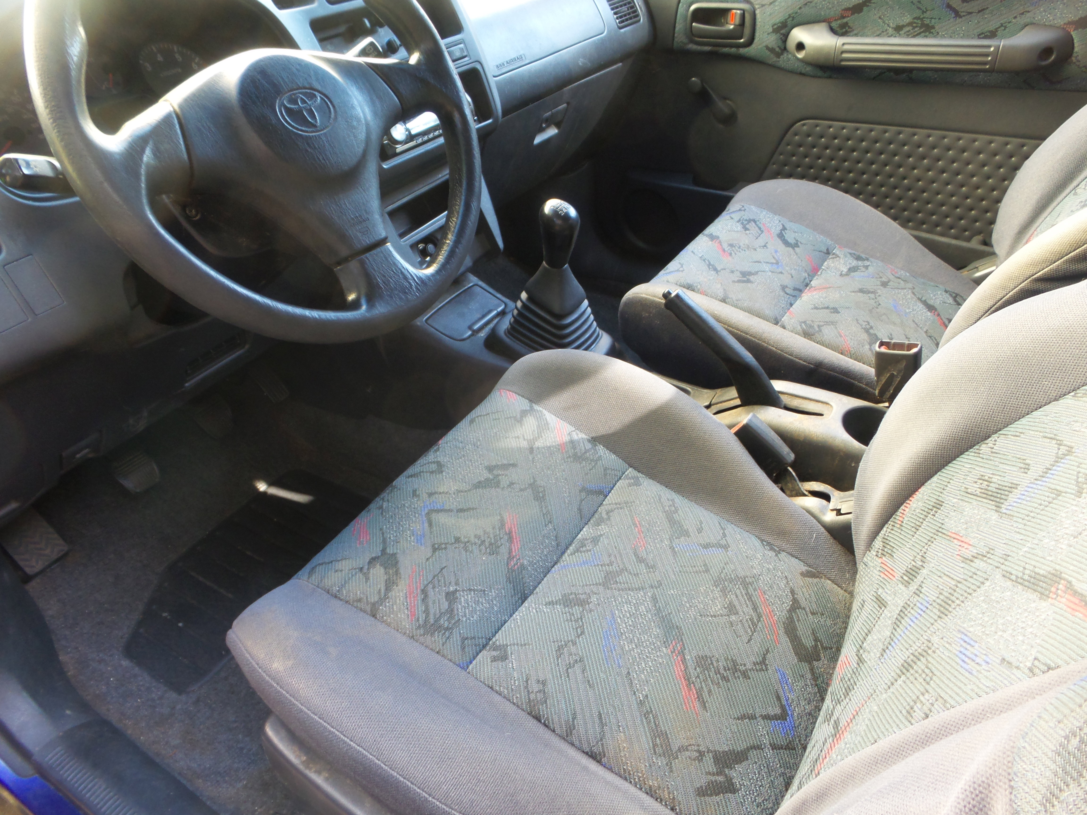 Used 1998 Toyota RAV4 2WD 2-Door image 12