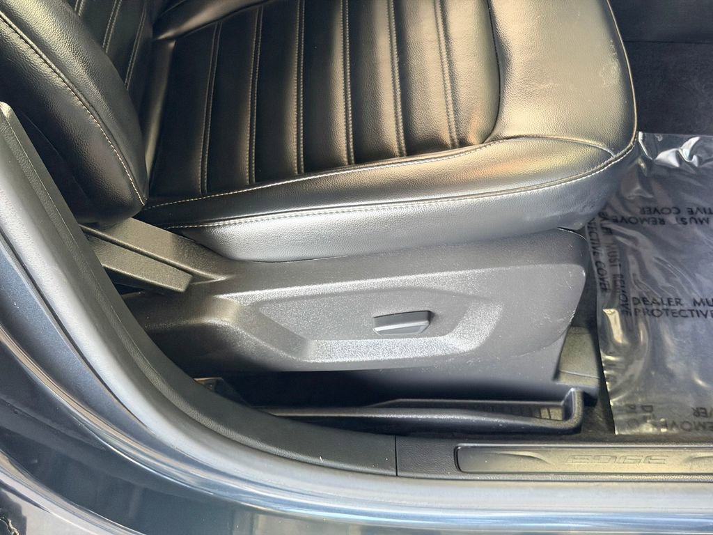 Used 2023 Ford Edge SEL image 30