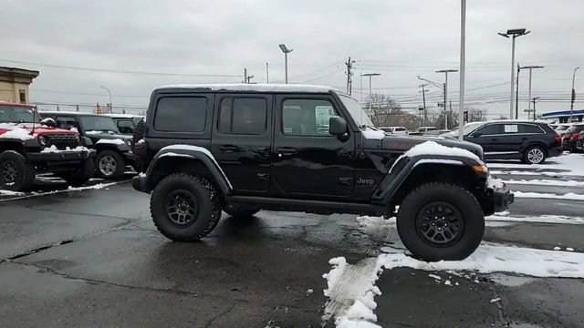 Used 2024 Jeep Wrangler Unlimited Rubicon image 3