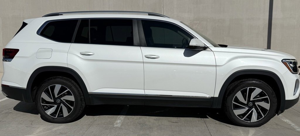 Used 2024 Volkswagen Atlas SEL image 3