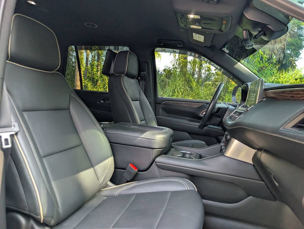 Used 2023 Chevrolet Tahoe Premier w/ Advanced Technology Package AWD/4WD image 19