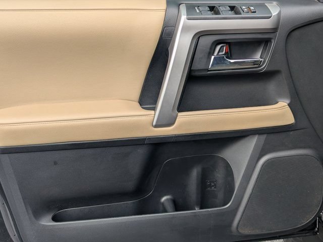 Used 2022 Toyota 4Runner SR5 Premium w/ Moonroof Package AWD/4WD image 10