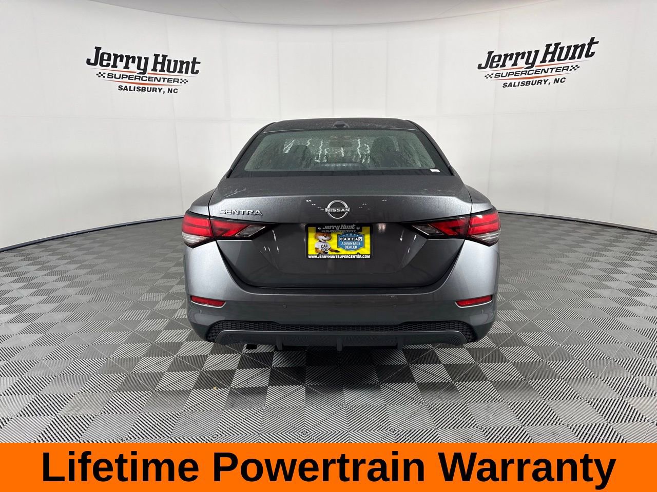 Used 2025 Nissan Sentra SV image 8