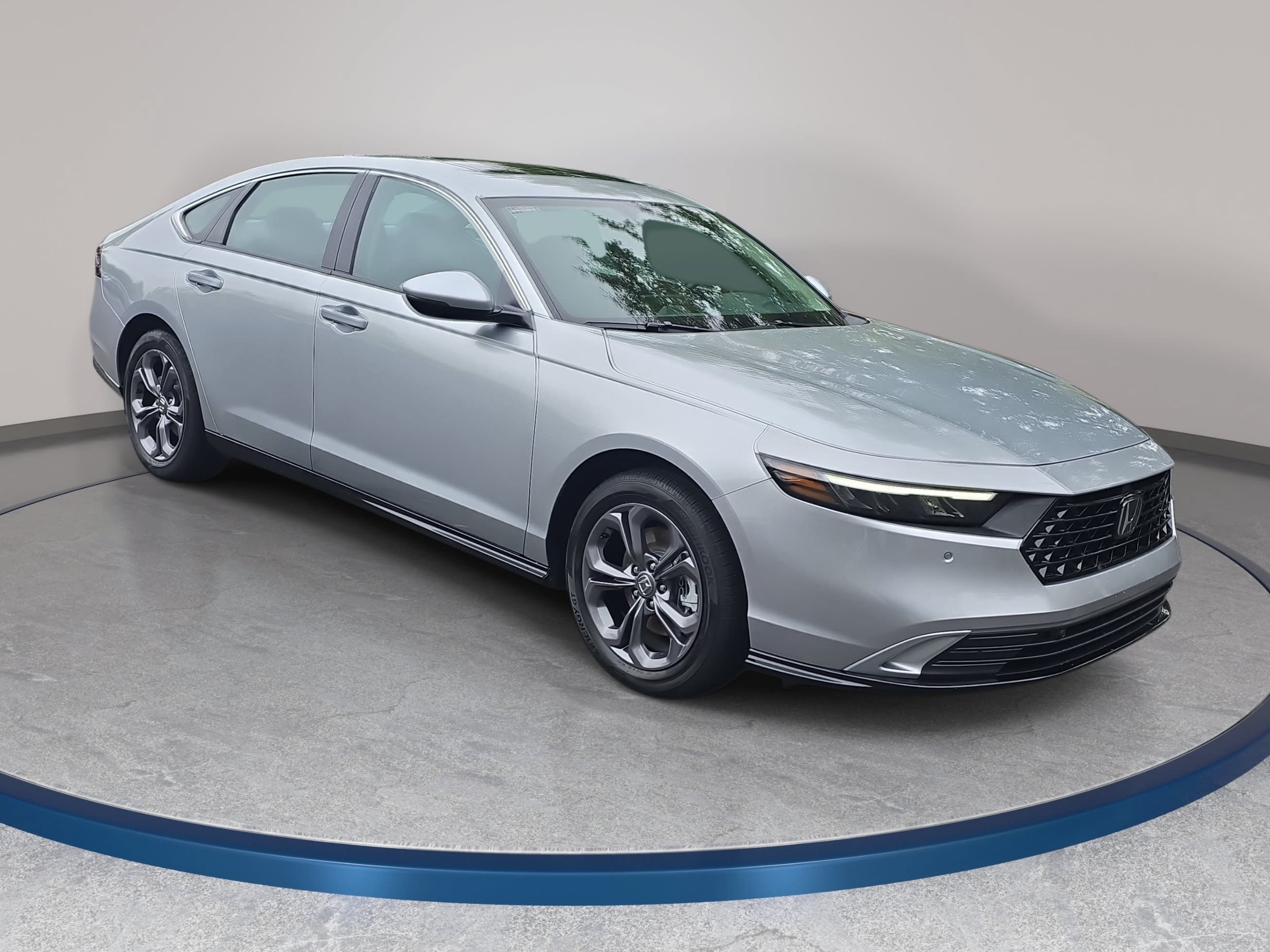Used 2026 Honda Accord EX-L image 3
