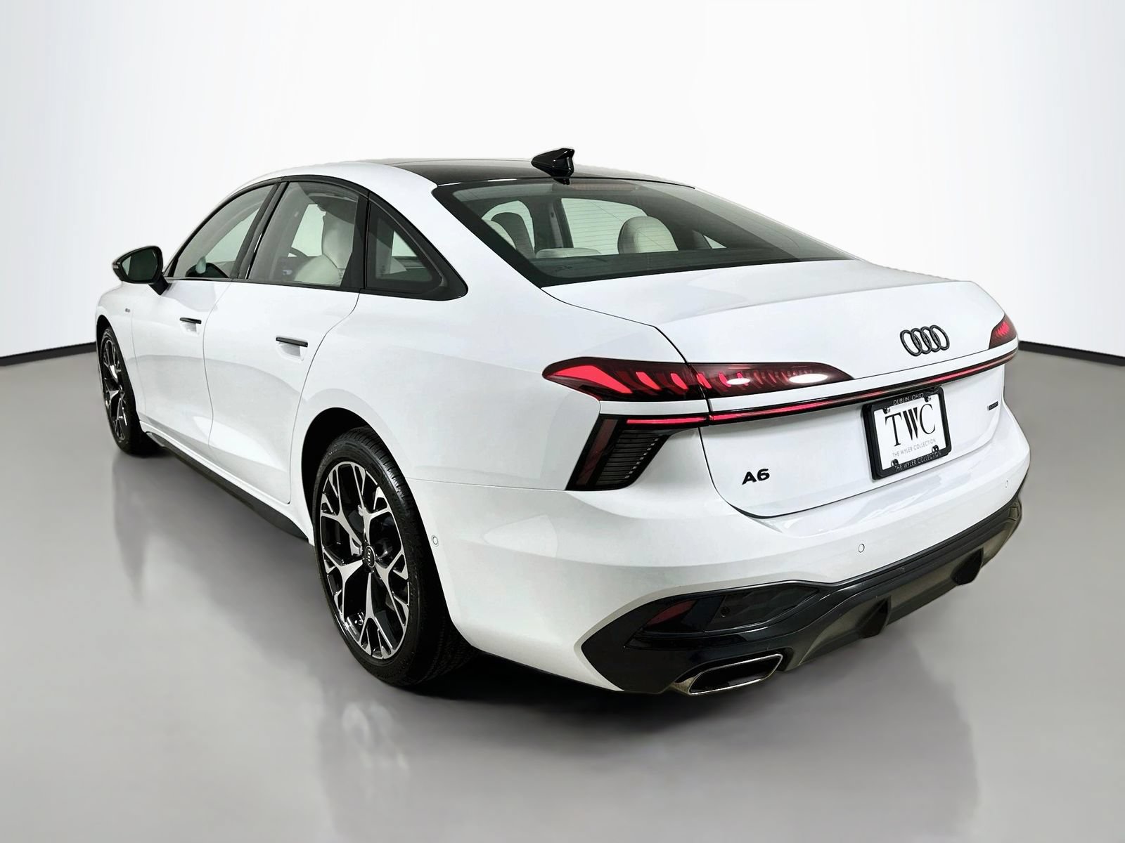 New 2026 Audi A6 Premium Plus AWD/4WD image 7