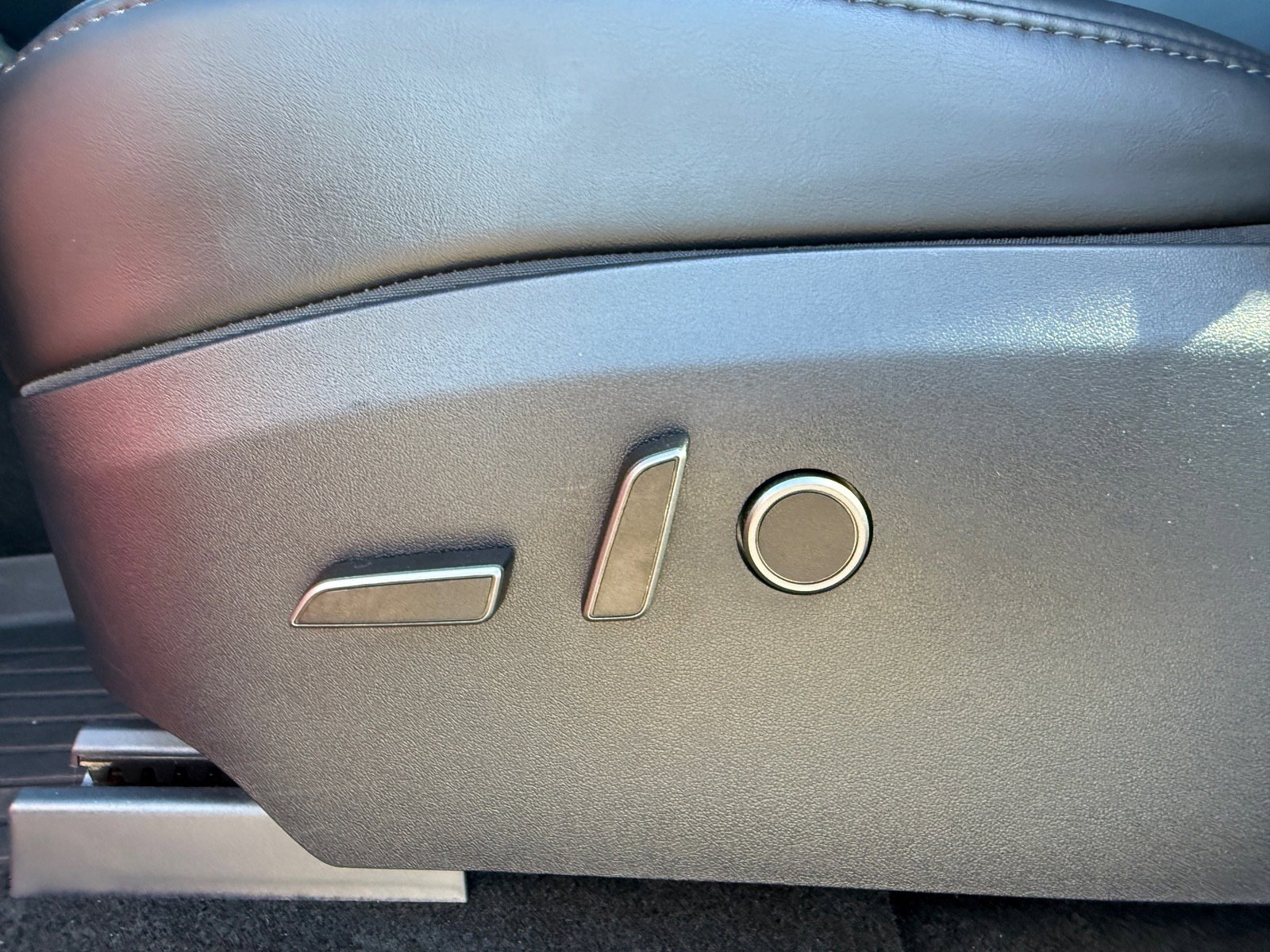 Used 2024 Tesla Model Y 4DR RWD image 12