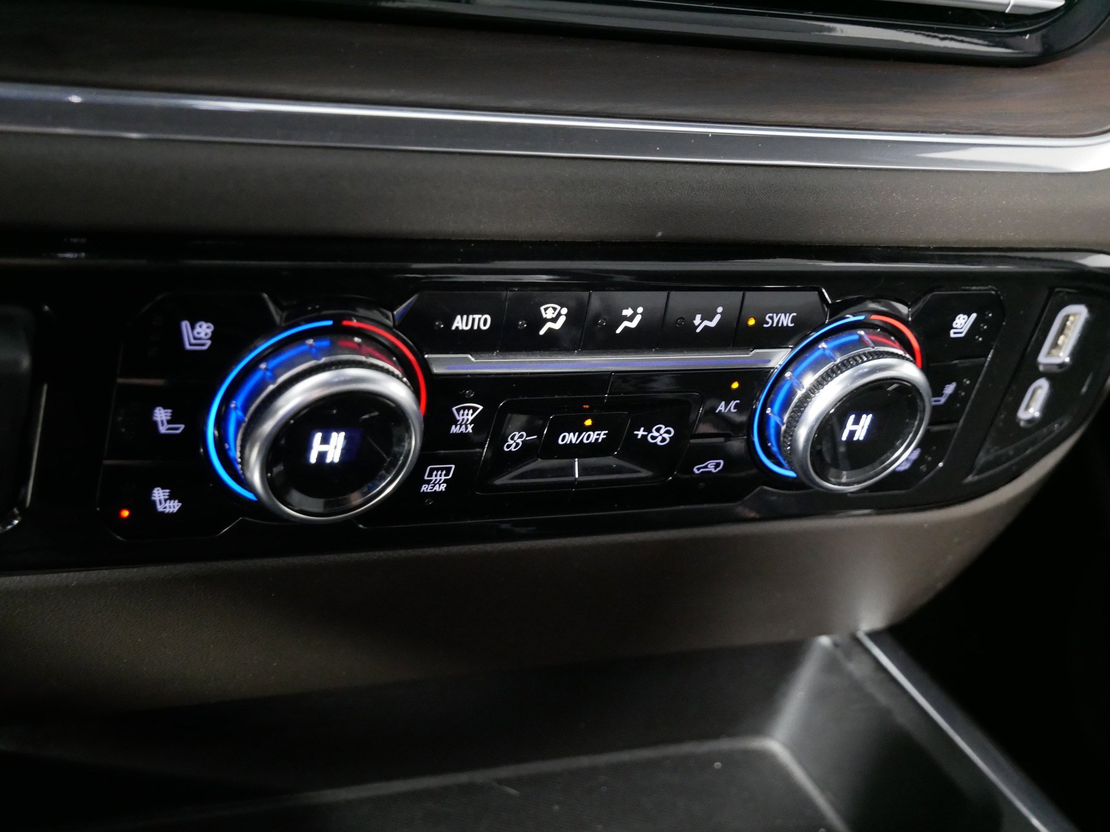 Certified 2023 GMC Sierra 1500 SLT w/ SLT Premium Plus Package image 23