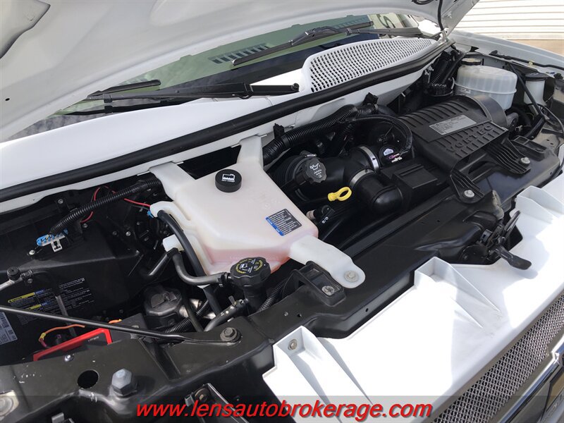 Used 2010 Chevrolet Express 1500 w/ Preferred Equipment Group RWD image 30