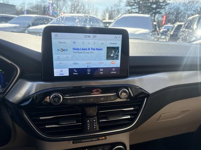 Used 2021 Ford Escape Titanium image 23