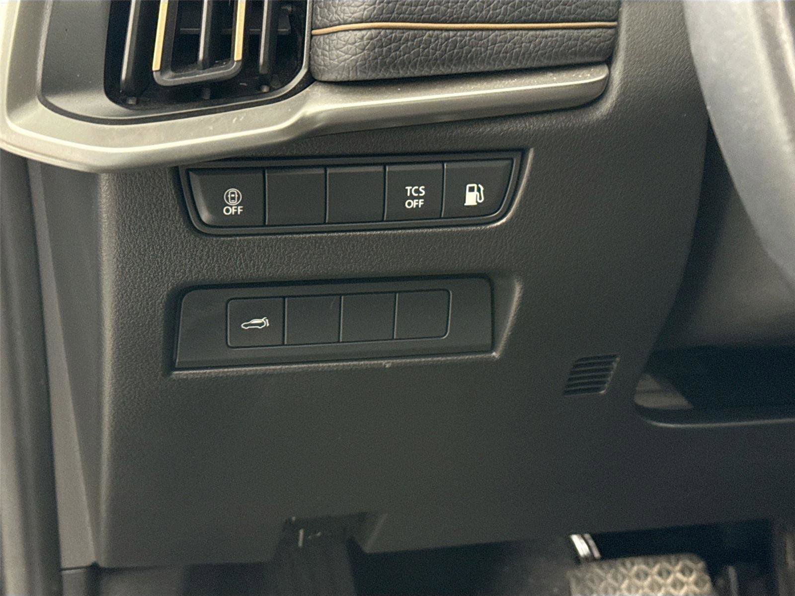 Certified 2024 MAZDA CX-90 Plug-In Hybrid w/ Preferred image 16