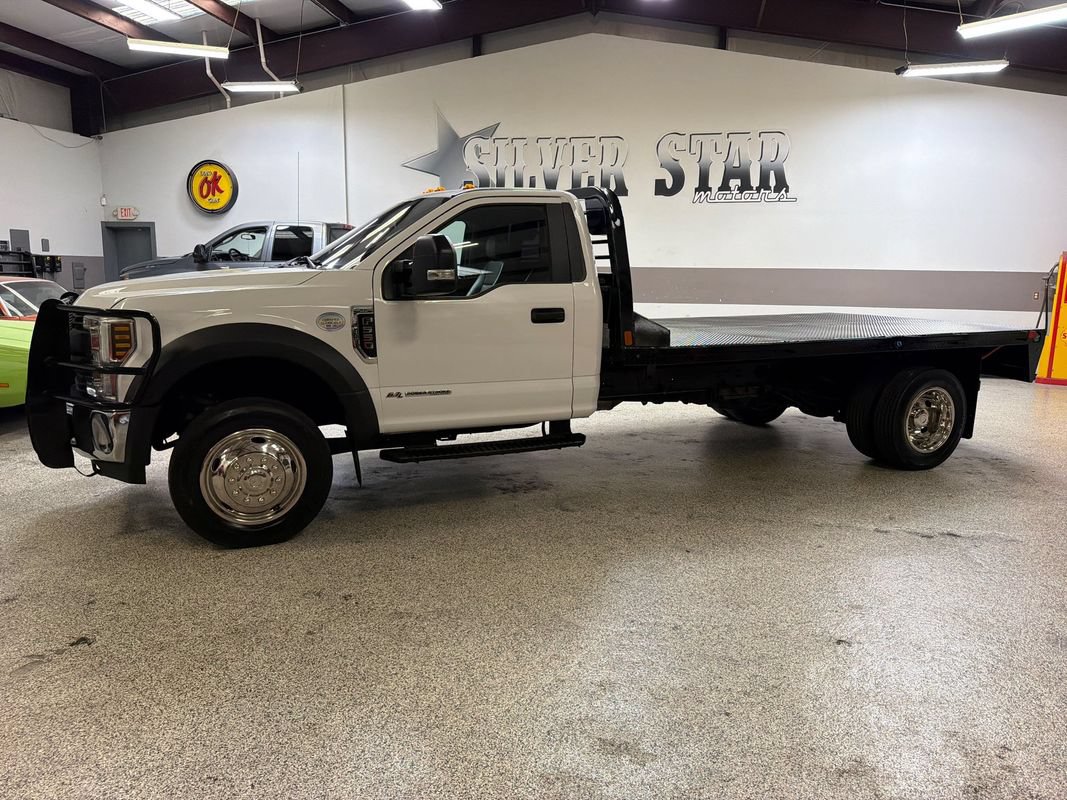 Used 2019 Ford F550 2WD Regular Cab Super Duty image 2