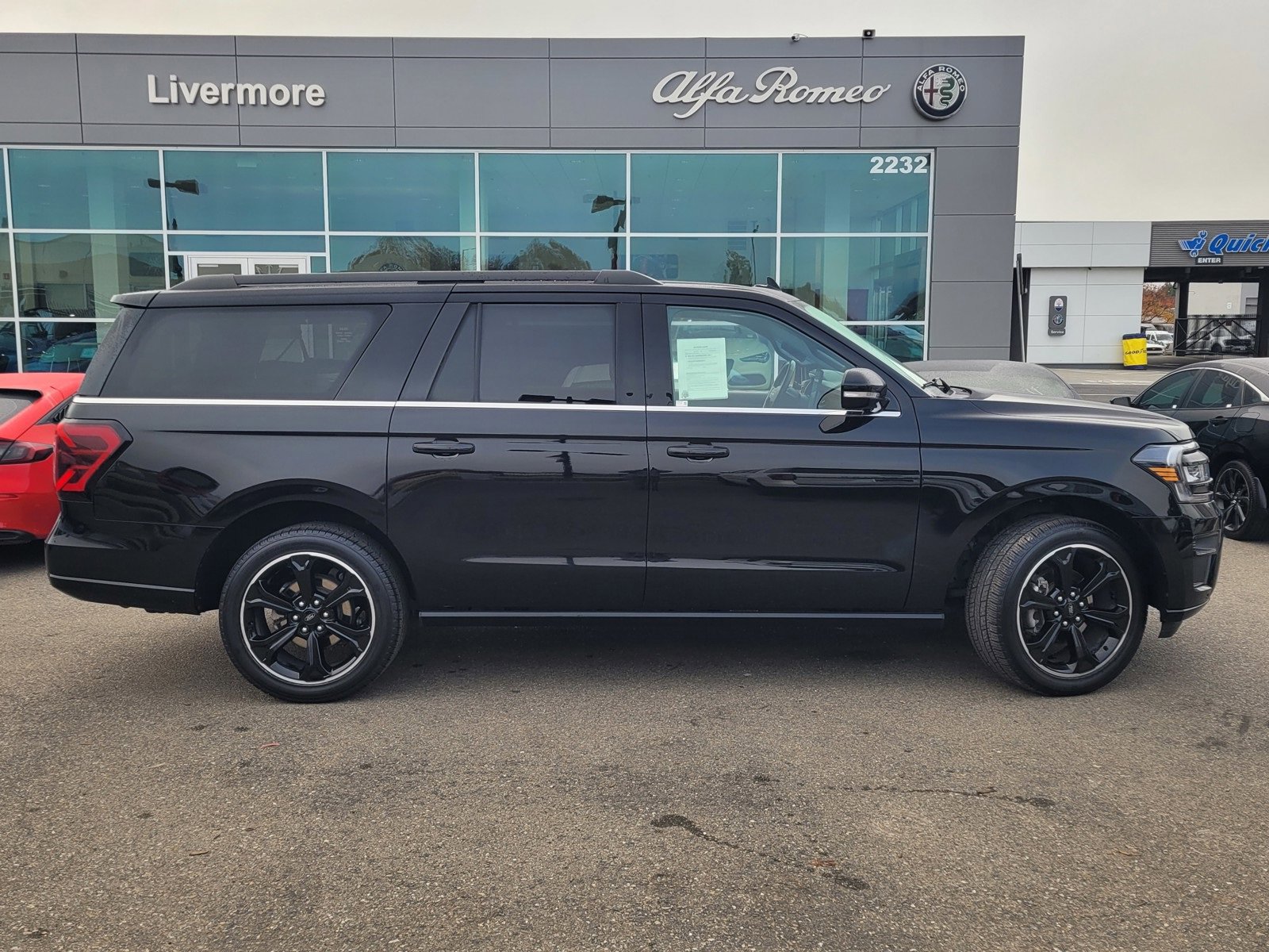 Used 2022 Ford Expedition Max Limited image 3