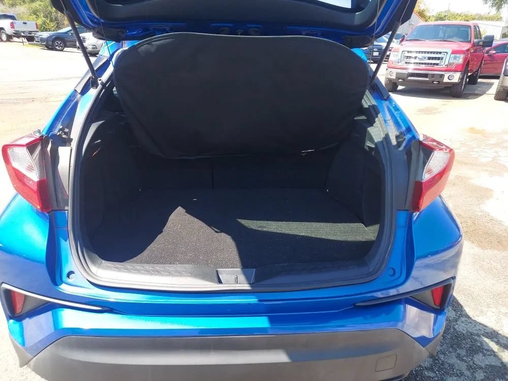 Used 2018 Toyota C-HR XLE FWD image 7