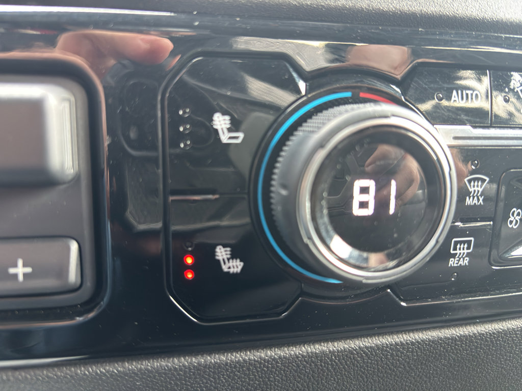 Used 2025 Chevrolet Silverado 1500 LT image 26