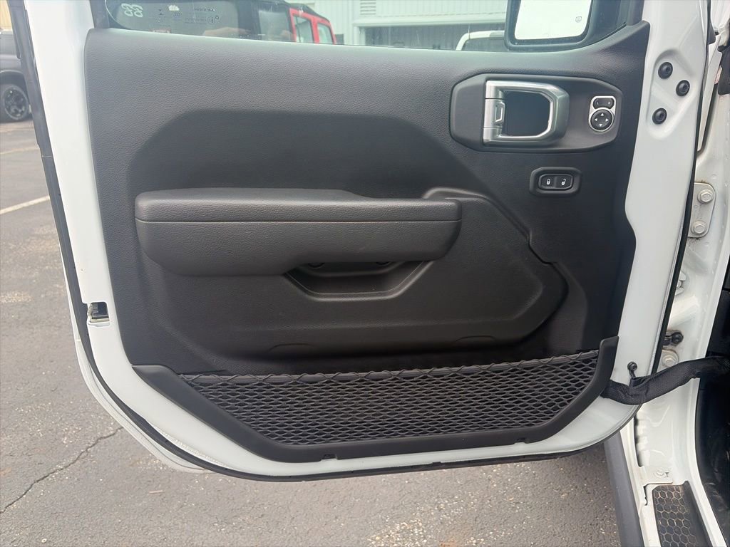 Used 2023 Jeep Wrangler Willys image 13