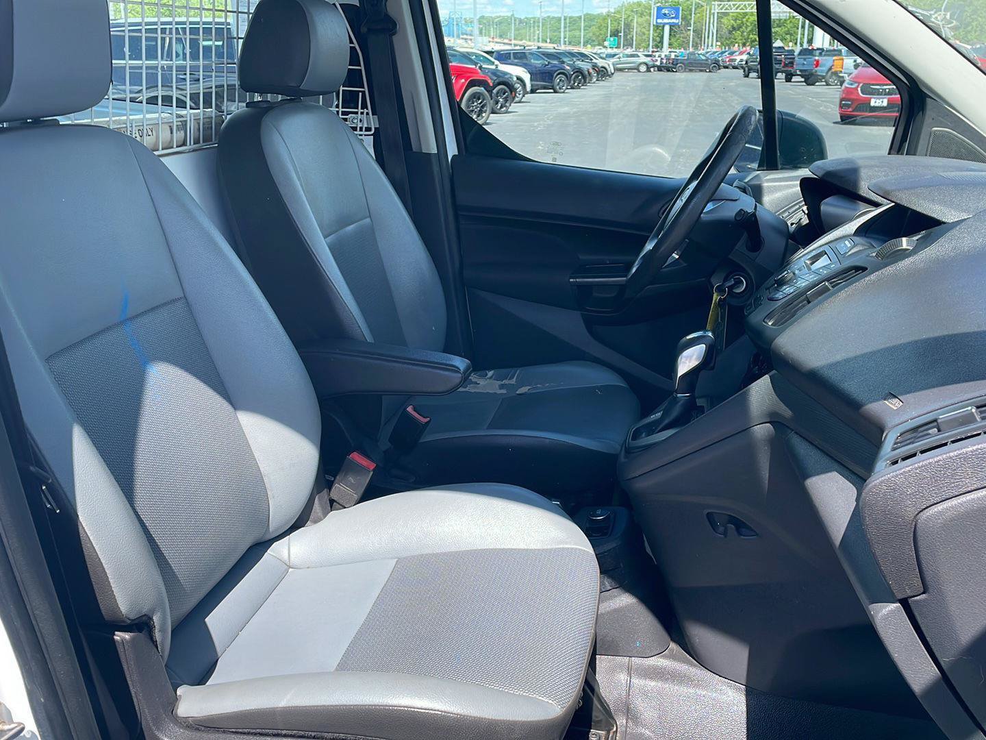 Used 2017 Ford Transit Connect XL FWD image 25