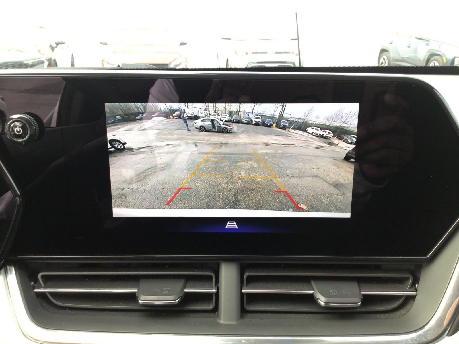 Used 2025 Chevrolet Trax LT w/ LT Convenience Package image 23