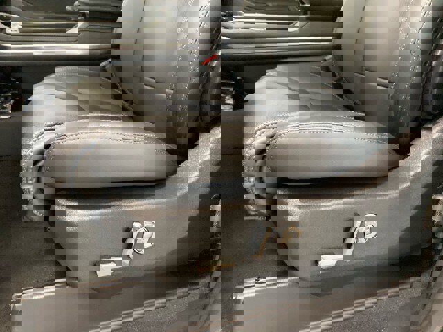 New 2026 Lincoln Navigator Premiere image 27