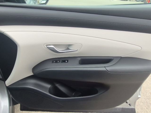 New 2026 Hyundai Tucson SE image 17