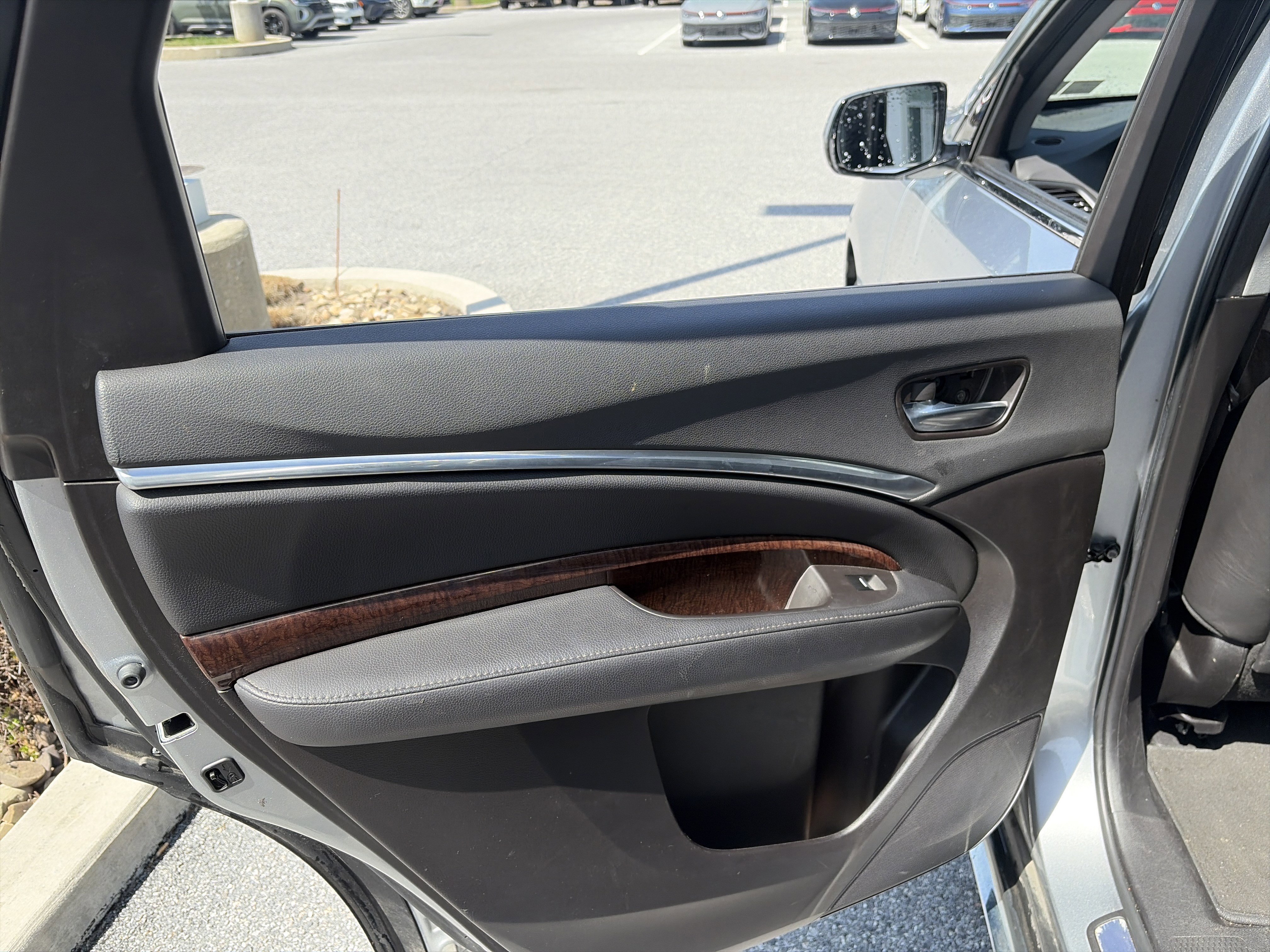 Used 2018 Acura MDX SH-AWD image 21