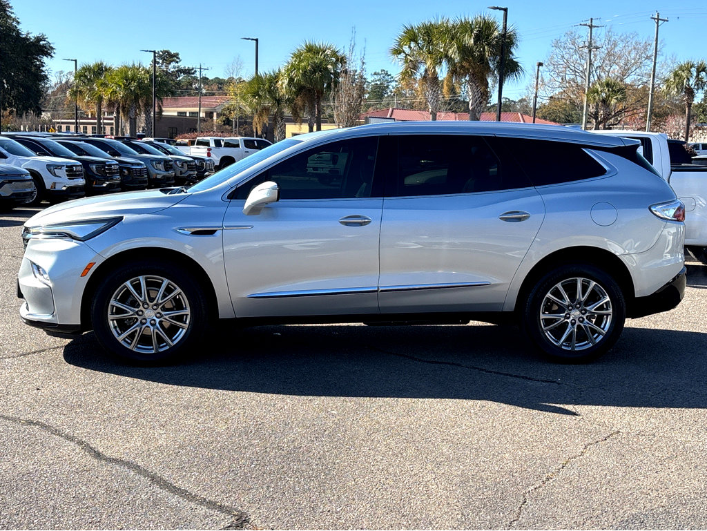 Used 2022 Buick Enclave Premium image 35